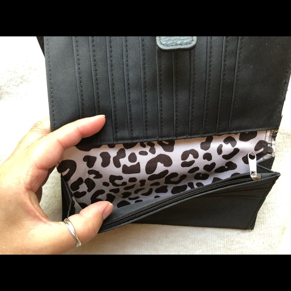 💕Jessica Simpson Large Bow Wallet 💕 - Picture 5 of 15